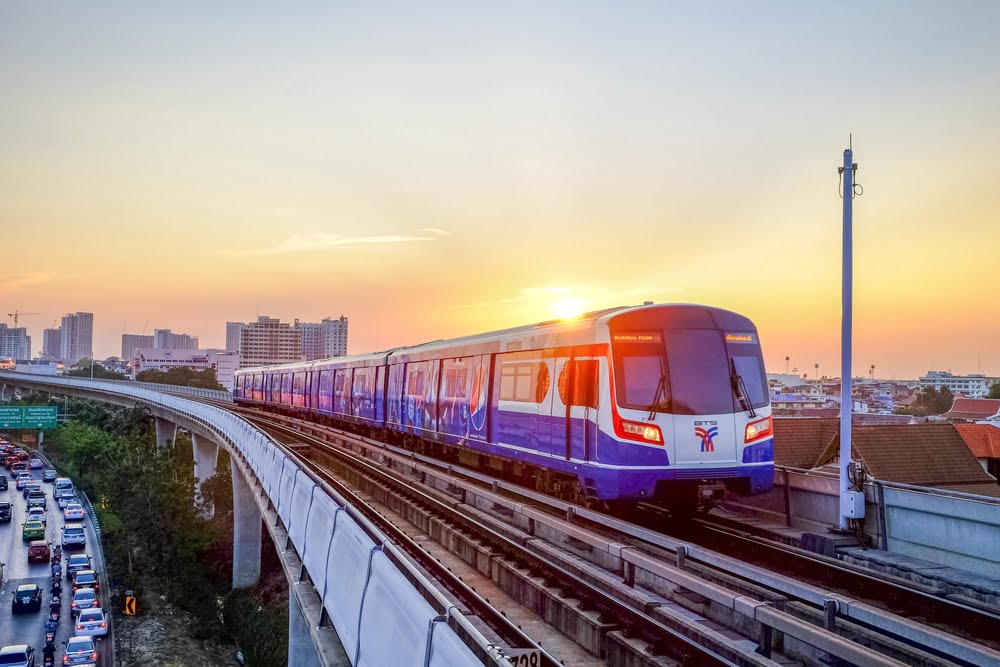 游玩曼谷市不用理会出租车!坐BTS方便快捷打卡超人气旅游景点。